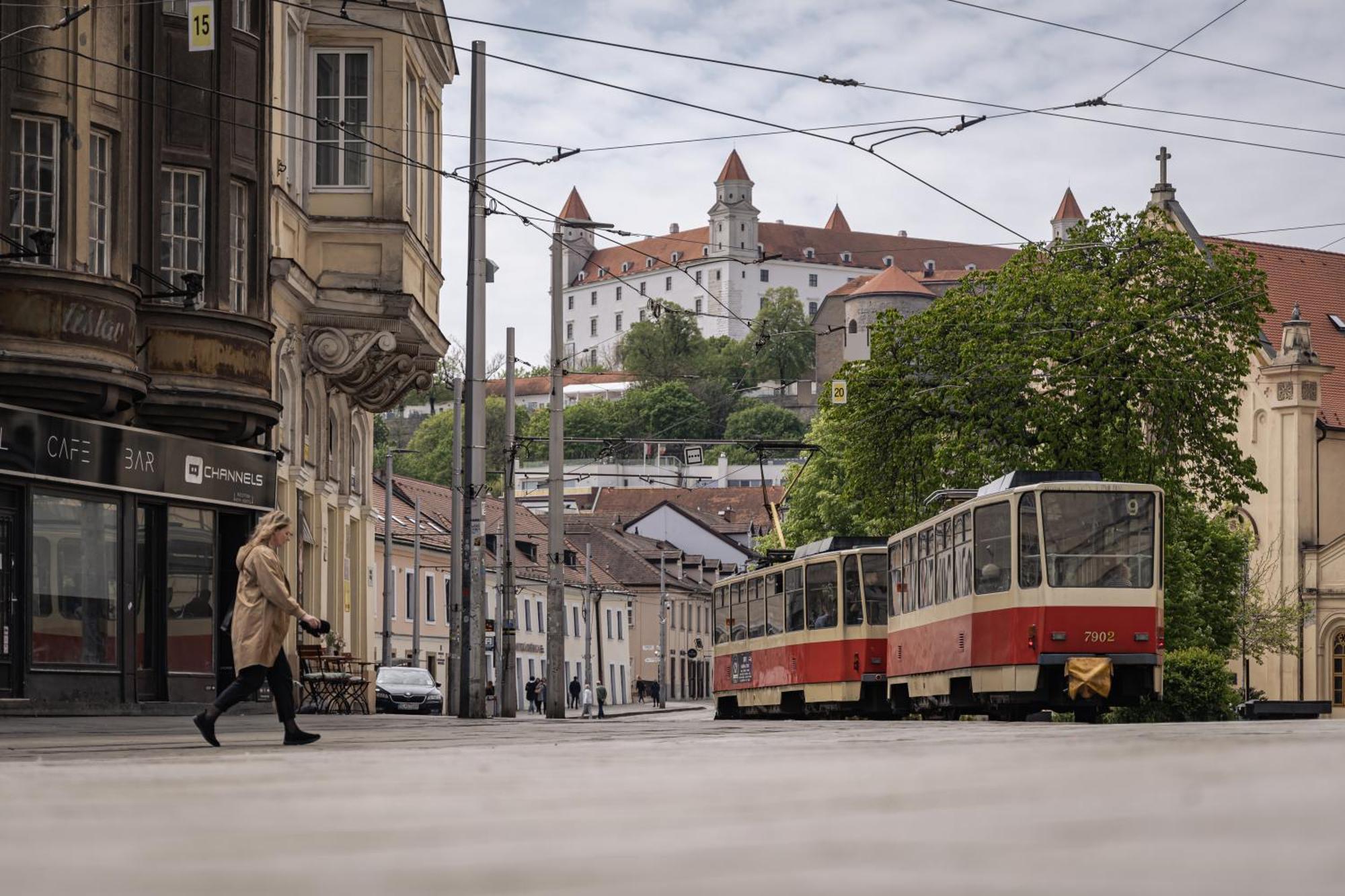 Luxurious And Royal Apartment In The Old Town Bratislava Eksteriør billede
