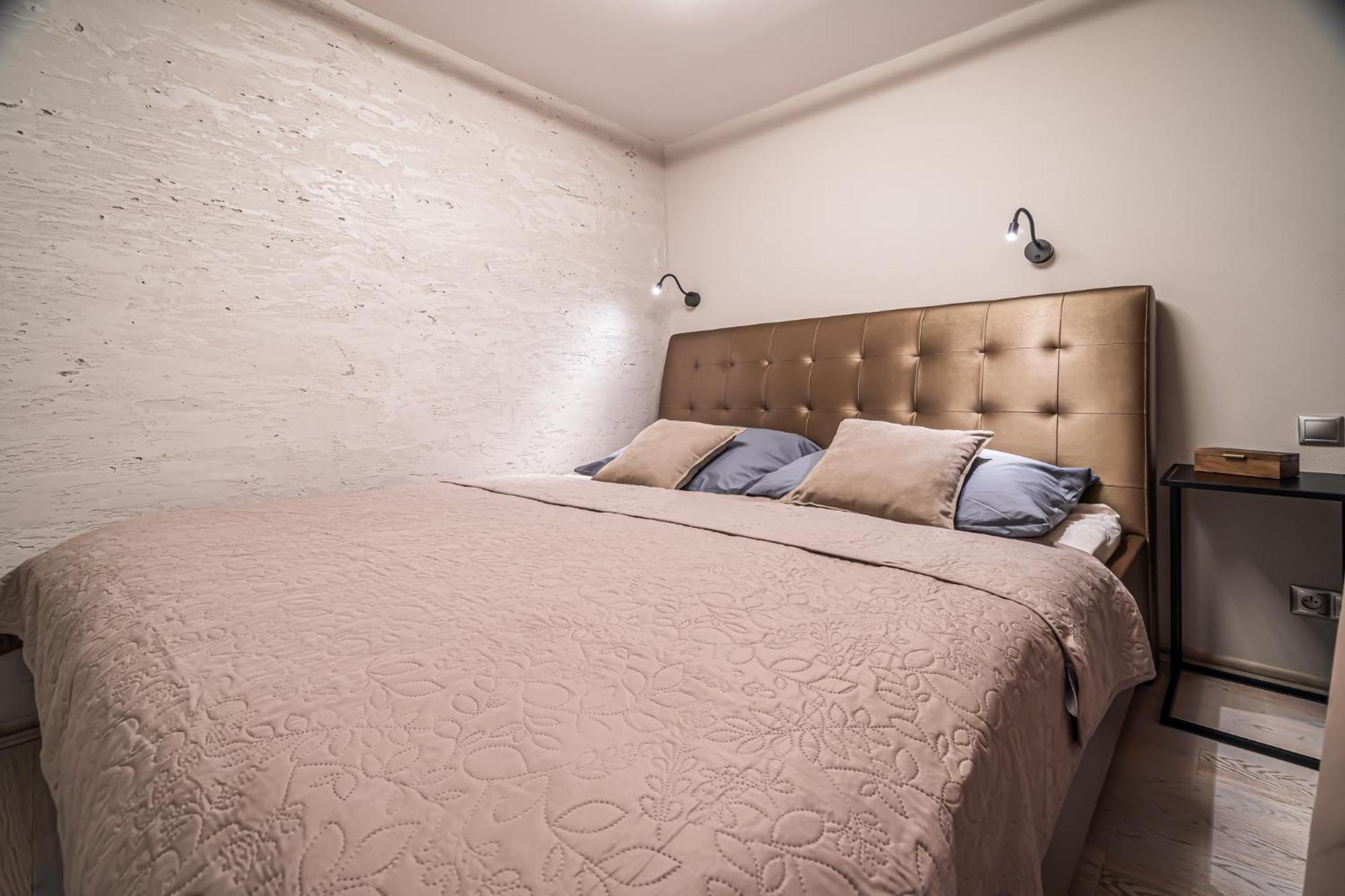 Luxurious And Royal Apartment In The Old Town Bratislava Eksteriør billede